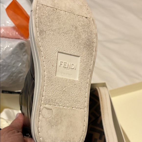 Fendi Black and Brown Logo Pattern Boots - Picture 3 of 11